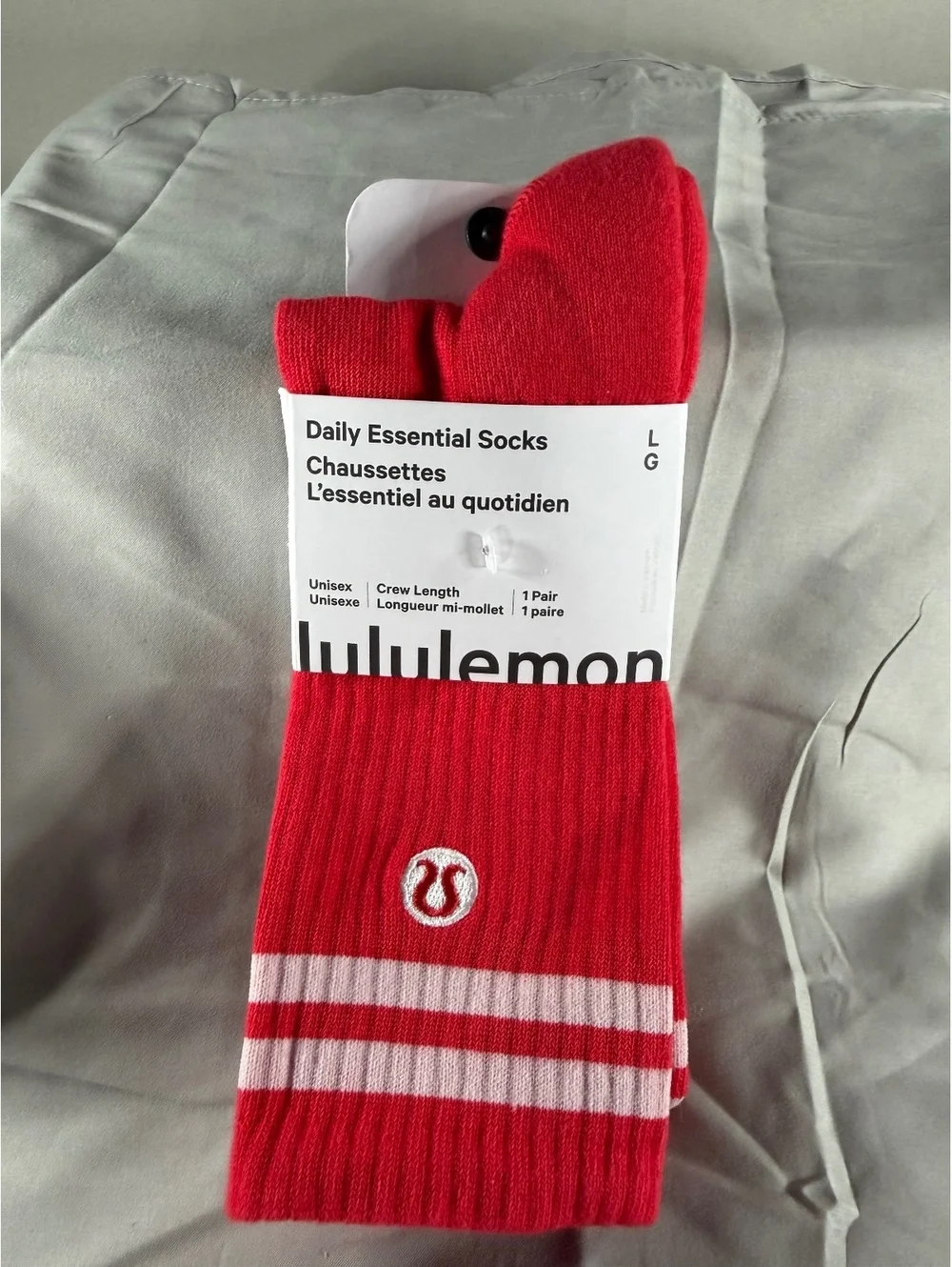 Lululemon Daily Essential Crew Length Socks Large in Lulu Red & White